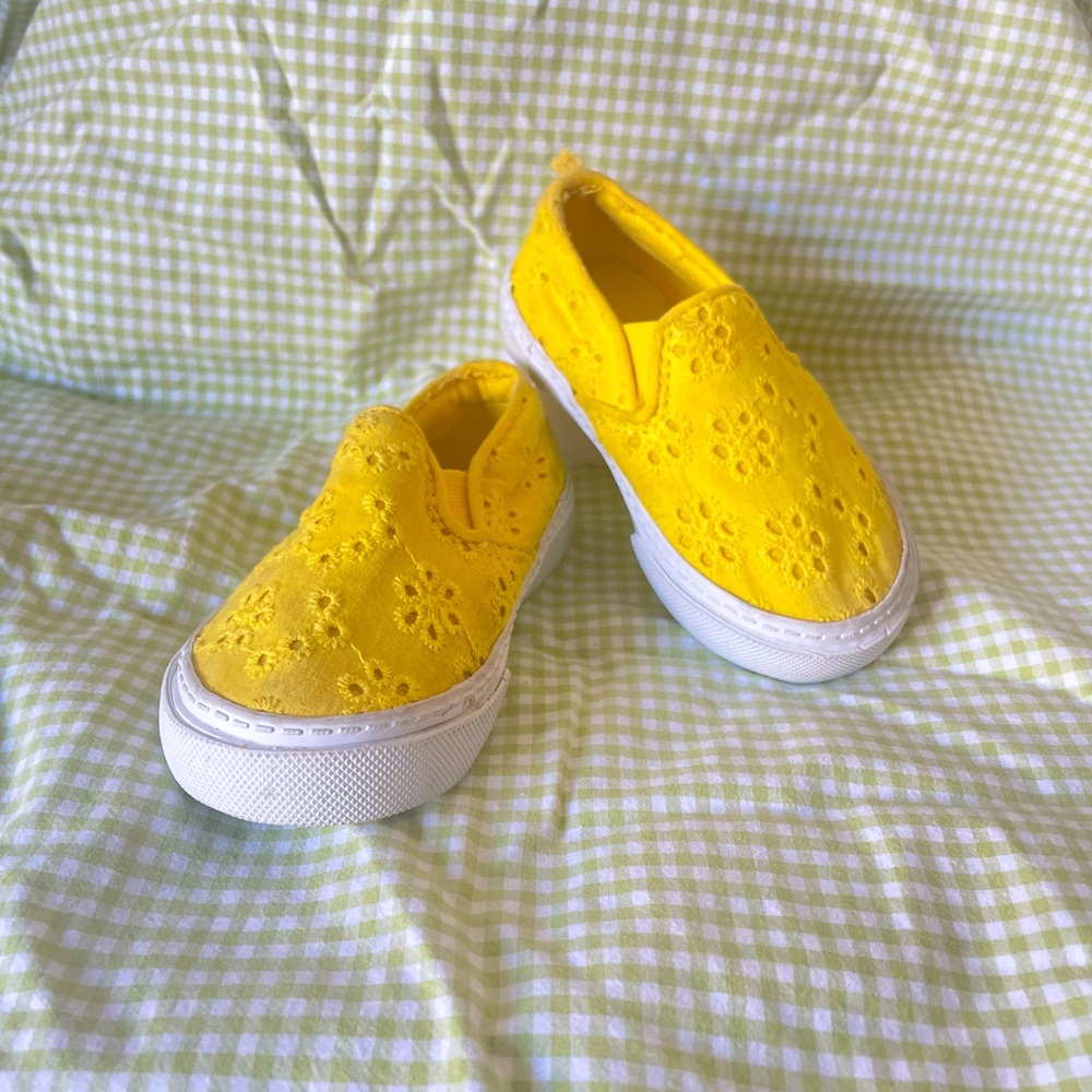 Yellow baby Gap sneakers